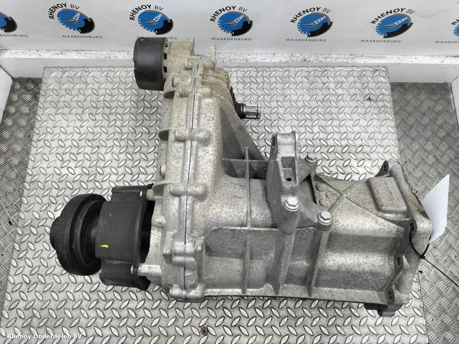 View Auto part TUSSENBAK VOLKSWAGEN TOUAREG 2017