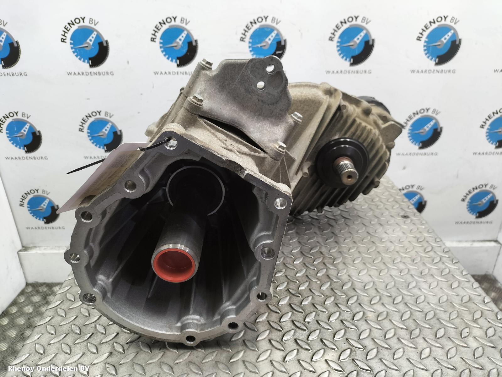 Bekijk Auto-onderdeel TUSSENBAK VOLKSWAGEN TOUAREG 2017