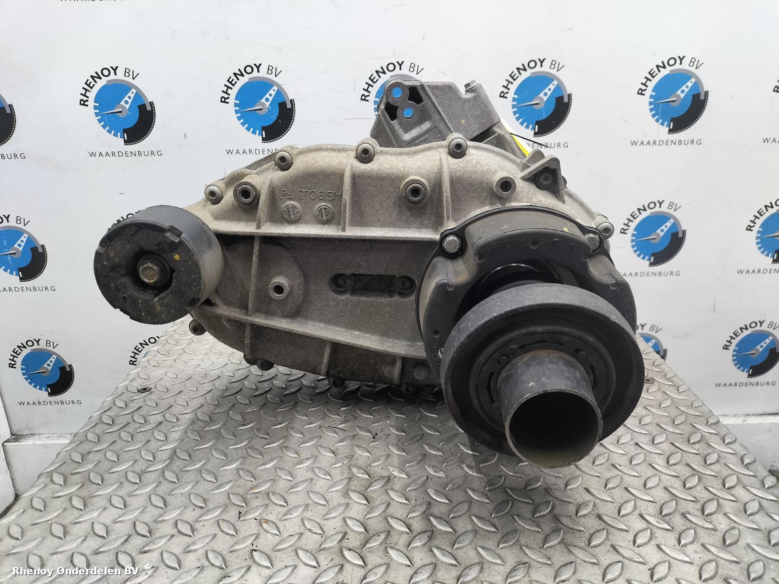 View Auto part TUSSENBAK VOLKSWAGEN TOUAREG 2017