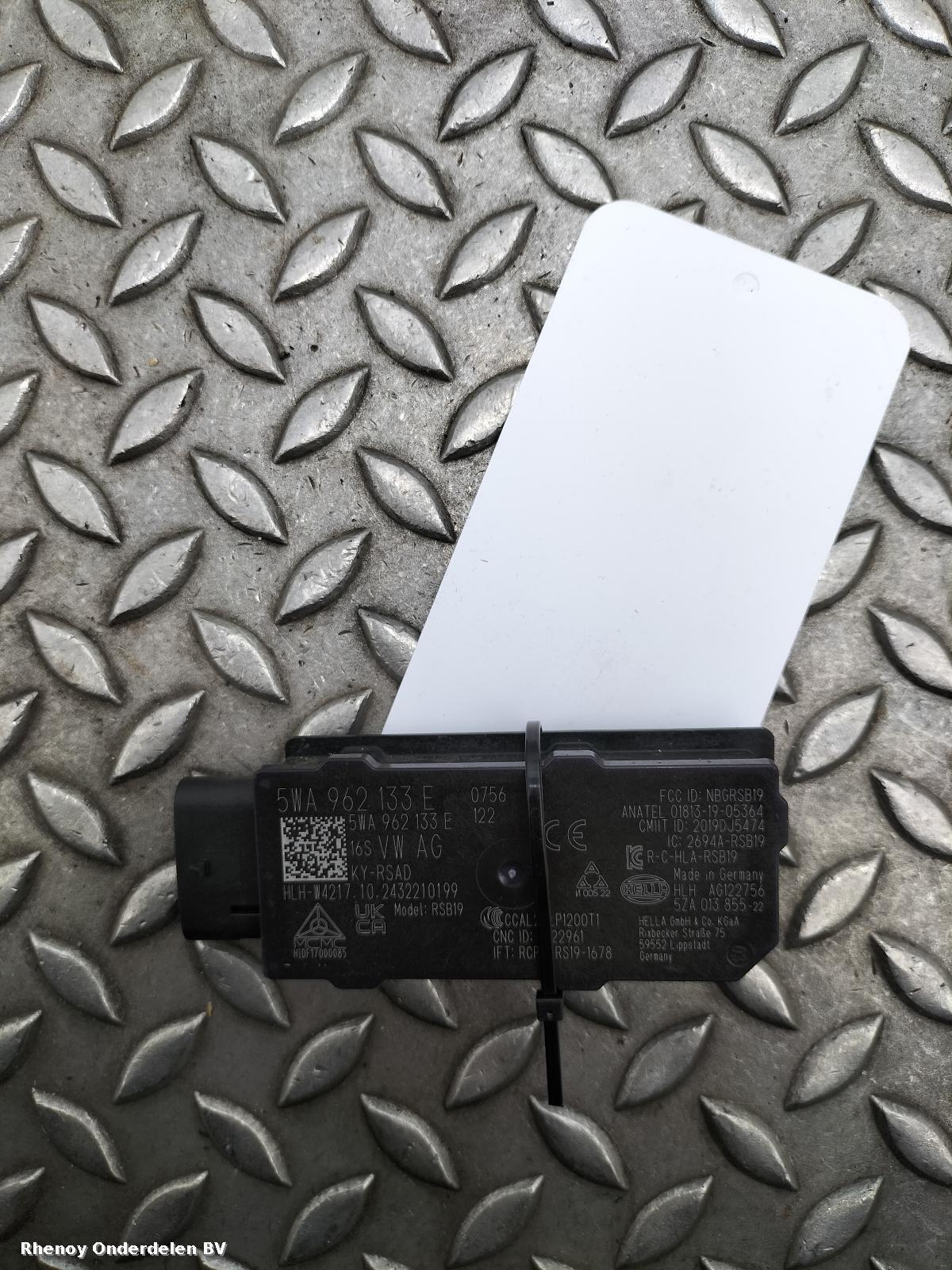 Bekijk Auto-onderdeel ANTENNE FORD TOURNEO CONNECT 2024