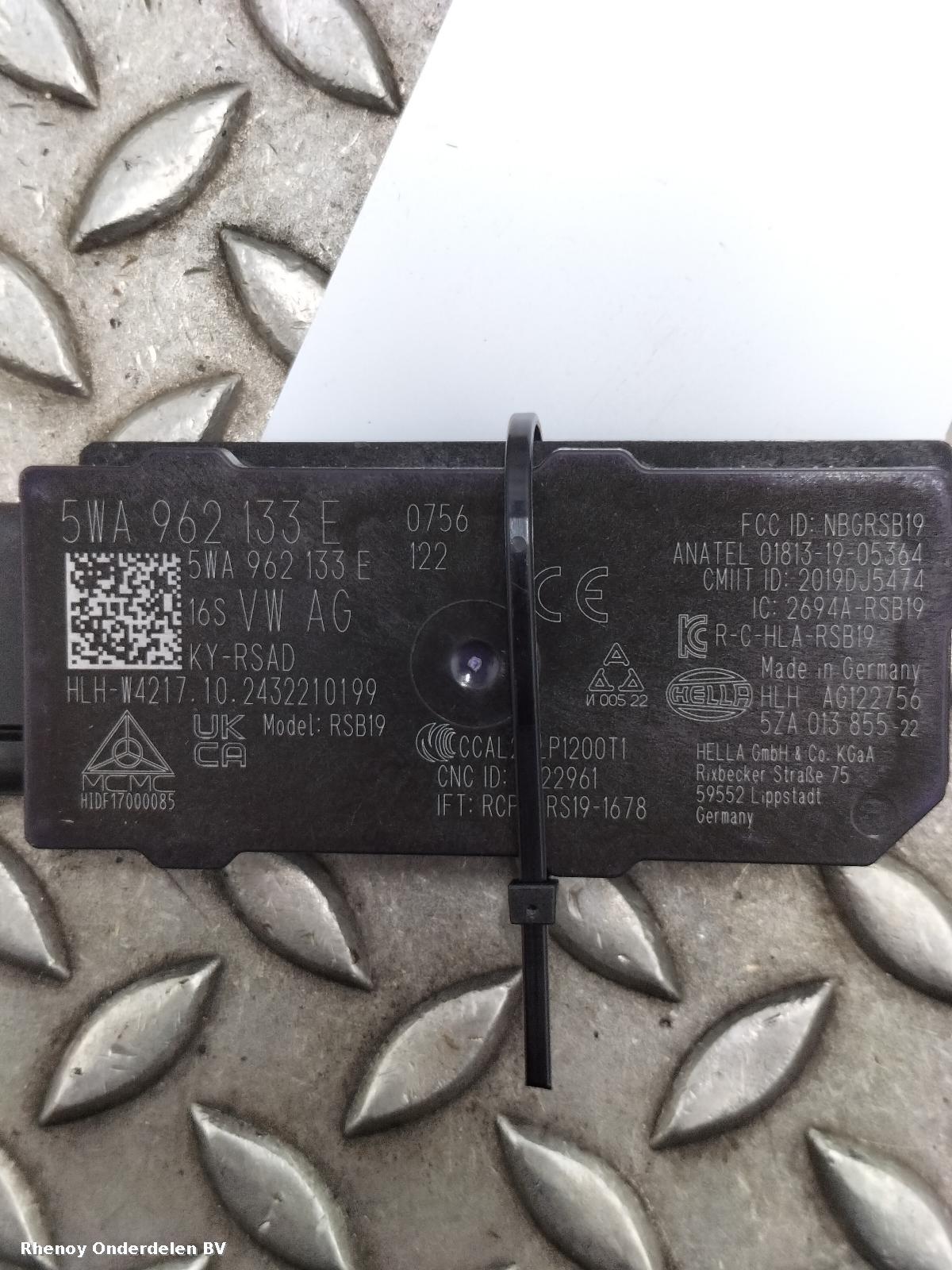 View Auto part ANTENNE FORD TOURNEO CONNECT 2024