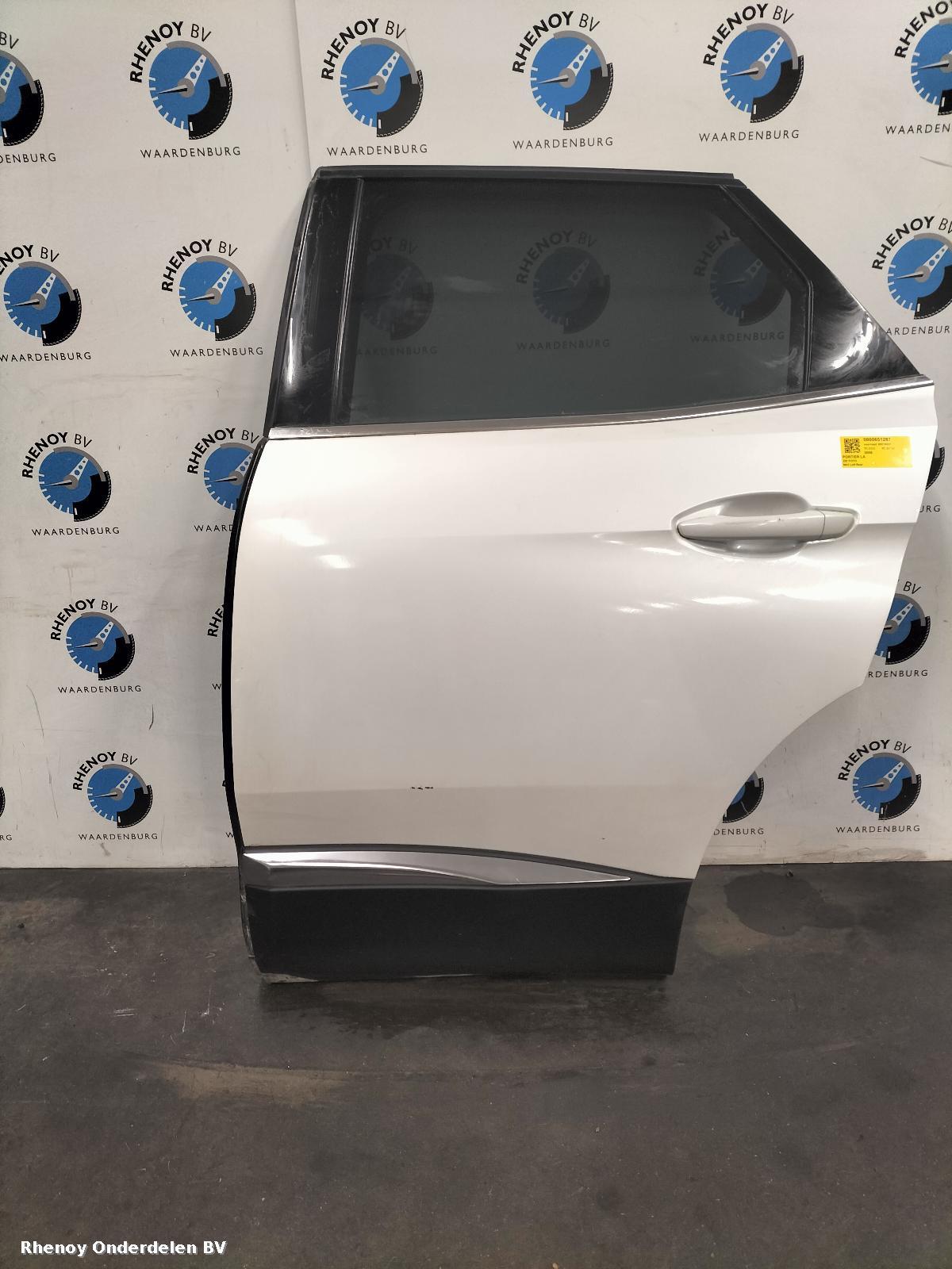 Bekijk Auto-onderdeel PORTIER LA  PEUGEOT 3008 2023