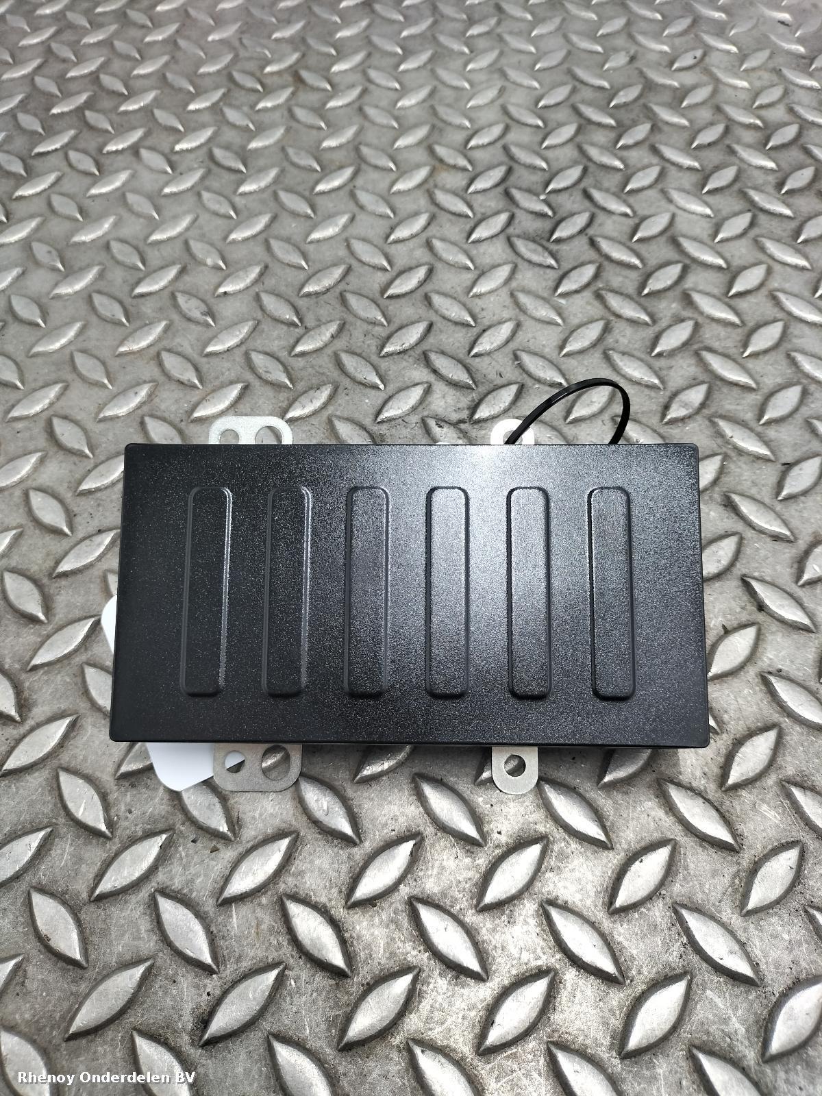 Bekijk Auto-onderdeel WIRELESS_PHONE_CHARGER_STATION FORD KUGA 2020