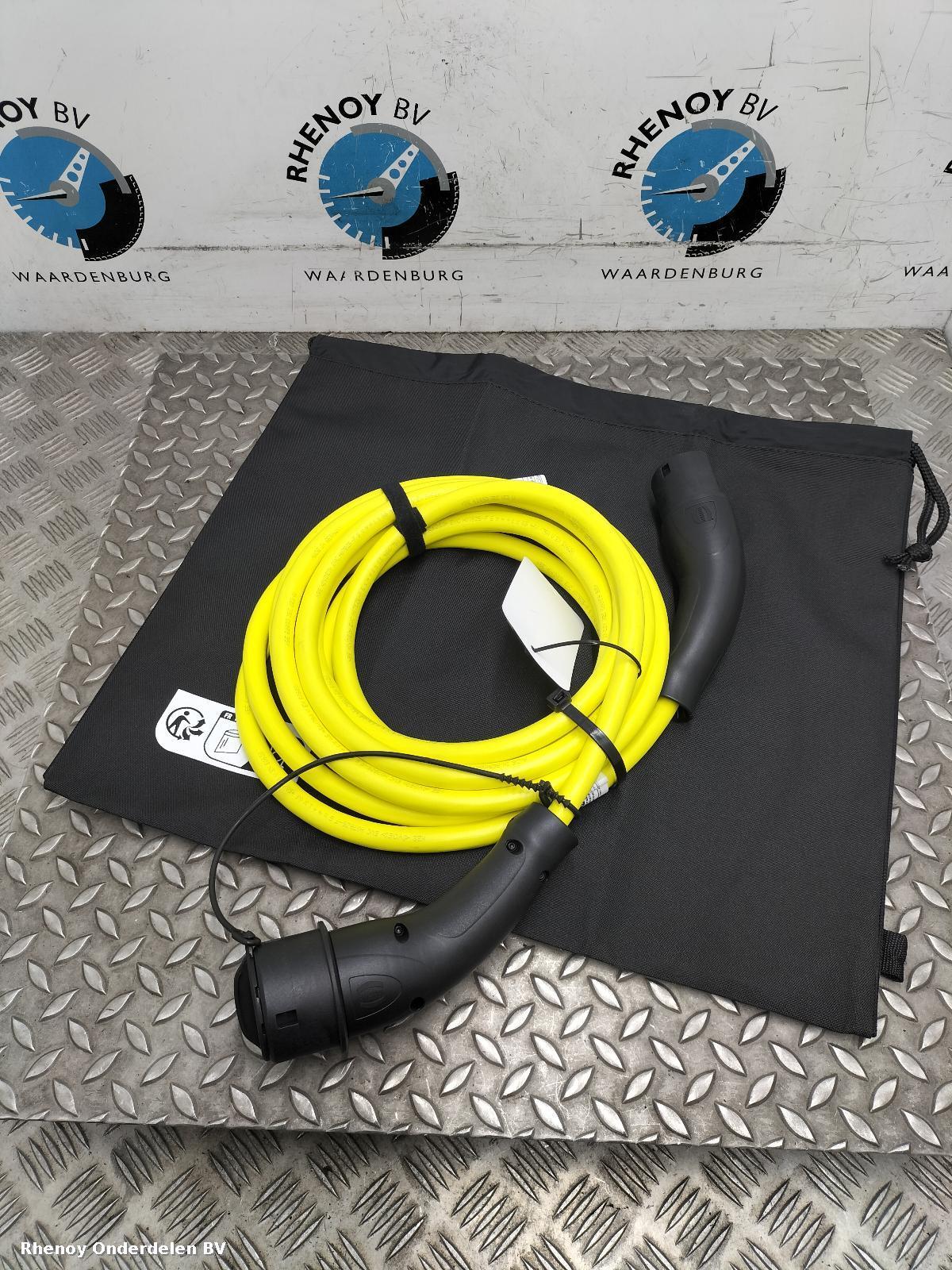 Bekijk Auto-onderdeel EV_BATTERY_CHARGER_CABLE FORD TRANSIT CONNECT 2024