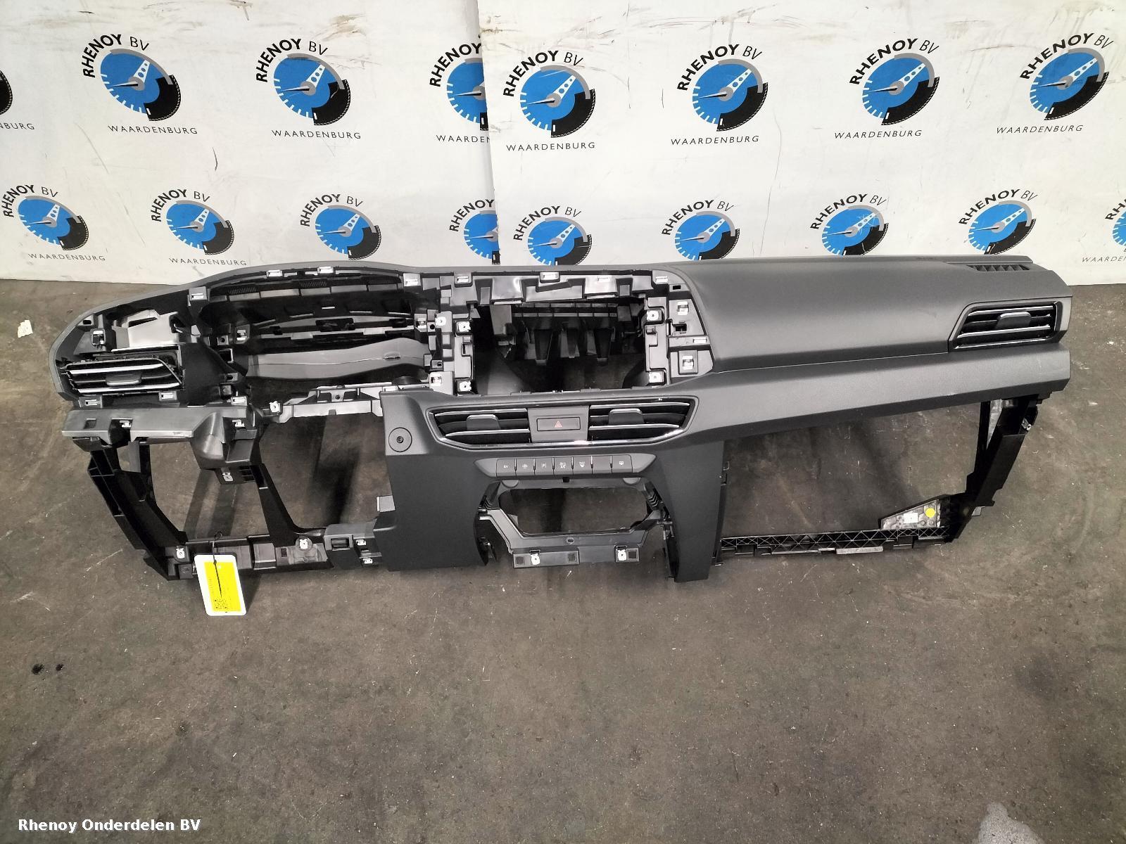 Bekijk Auto-onderdeel DASHBOARD COMPLEET  FORD TRANSIT CONNECT 2024