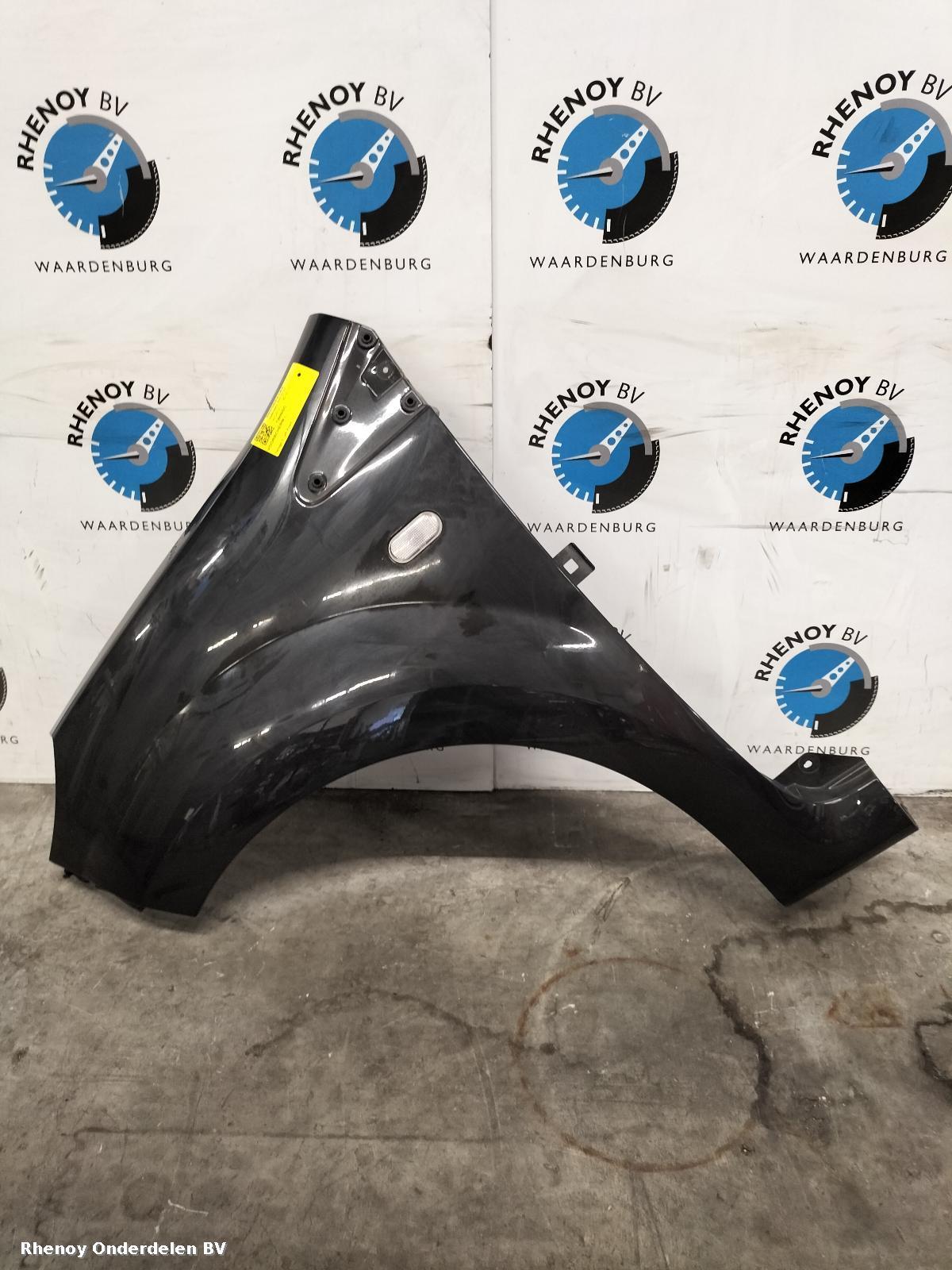 Bekijk Auto-onderdeel VOORSCHERM L RENAULT TWINGO 2012