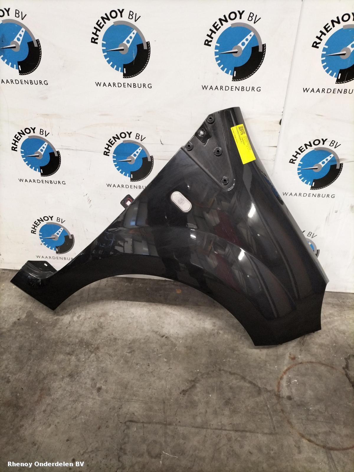 Bekijk Auto-onderdeel VOORSCHERM R RENAULT TWINGO 2012