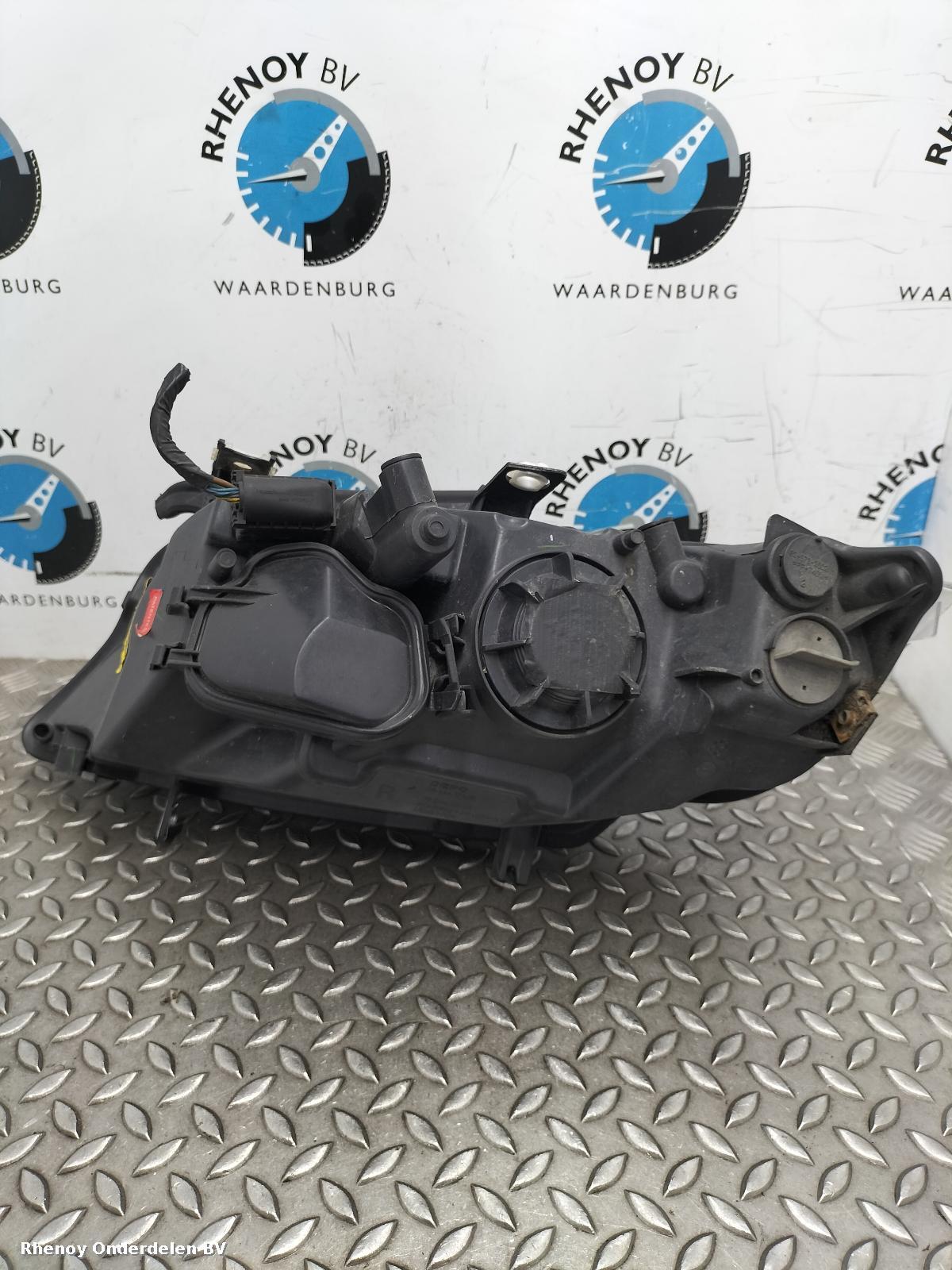 2006 BMW 3 SERIES KOPLAMP R View Auto part KOPLAMP R BMW 3 SERIES 2006