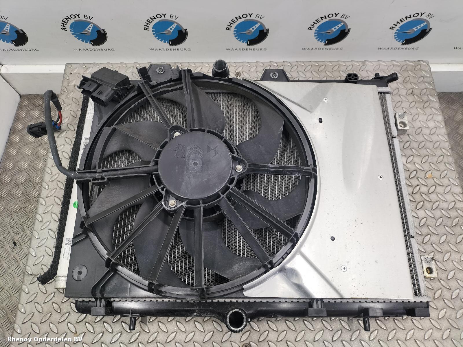 Bekijk Auto-onderdeel KOELERPAKKET PEUGEOT 2008 2023