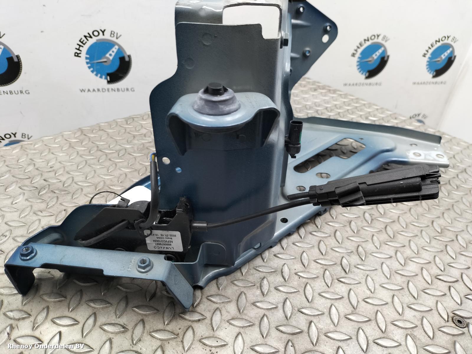 View Auto part VOORFRONT LYNK AND CO 01 2023