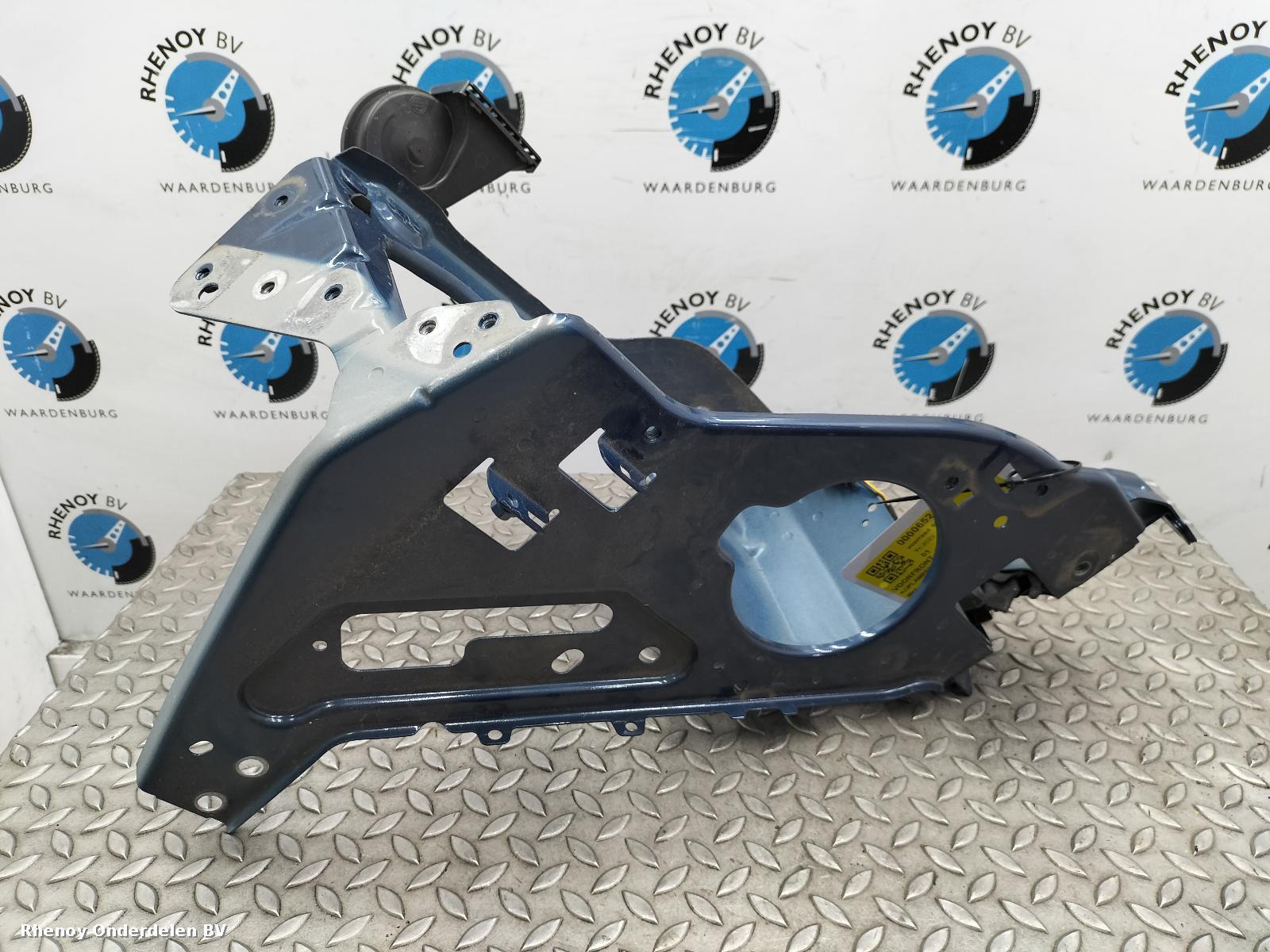 View Auto part VOORFRONT LYNK AND CO 01 2023