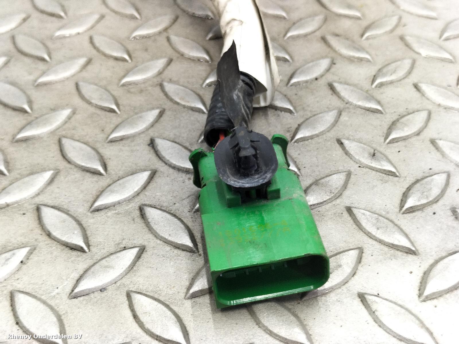 View Auto part VOORBUMPER BALK PEUGEOT 2008 2022