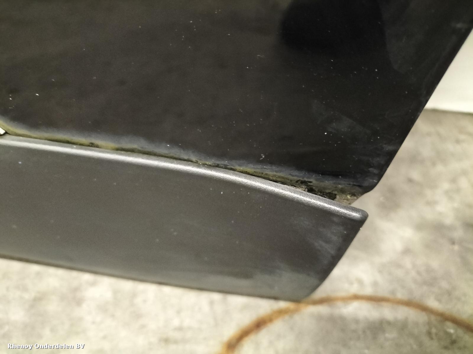 View Auto part PORTIER LA  PEUGEOT 2008 2022