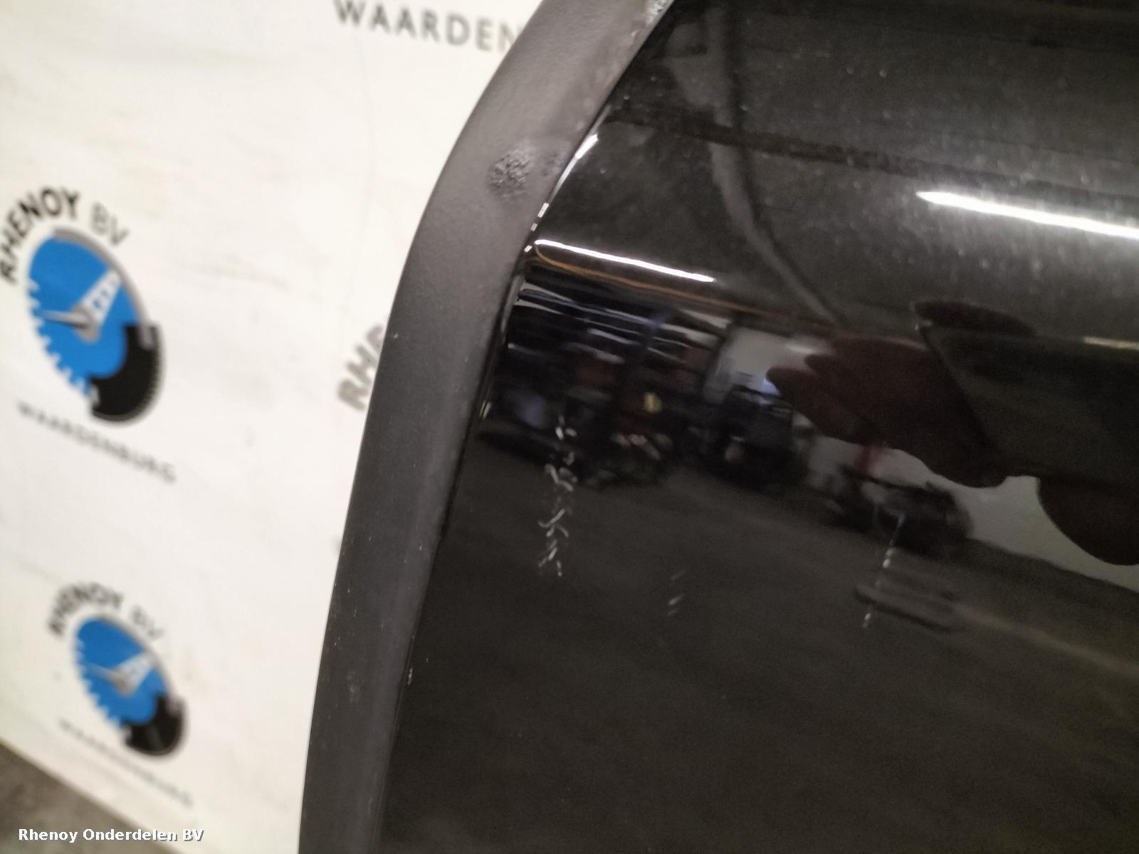 View Auto part PORTIER LA  PEUGEOT 2008 2022