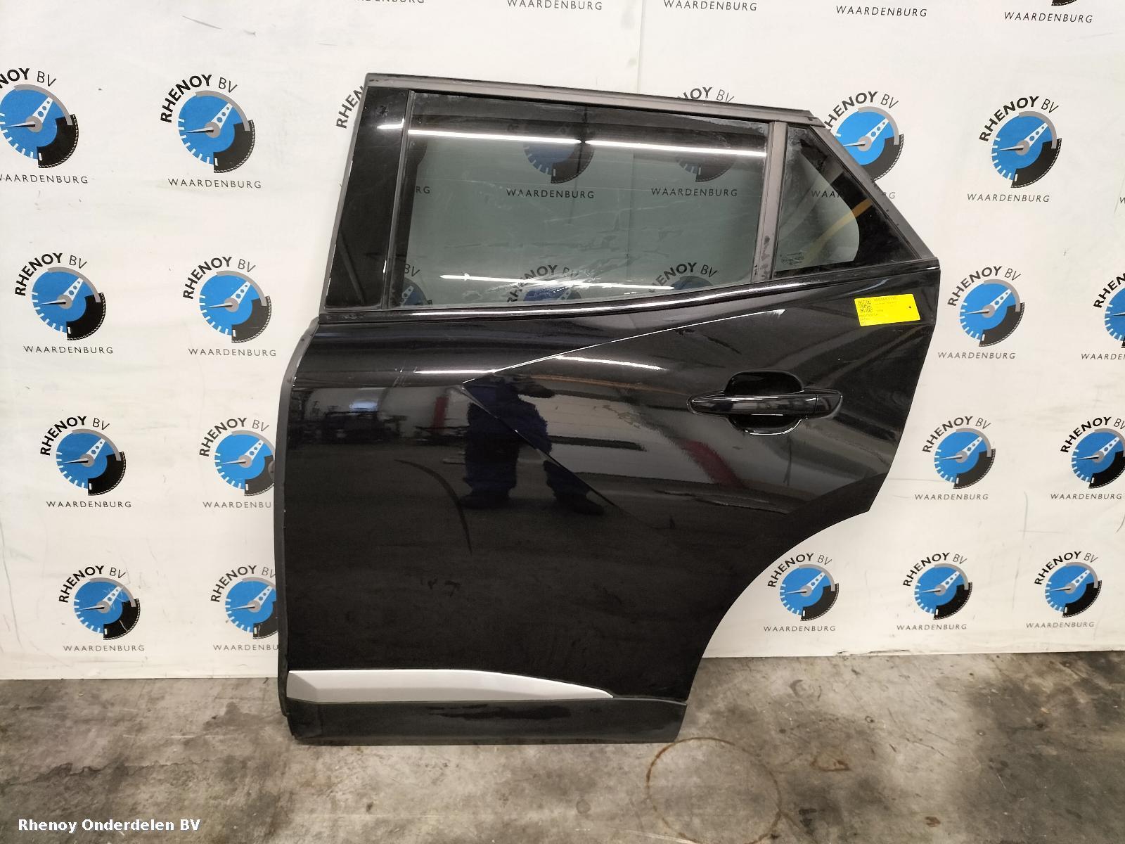 View Auto part PORTIER LA  PEUGEOT 2008 2022