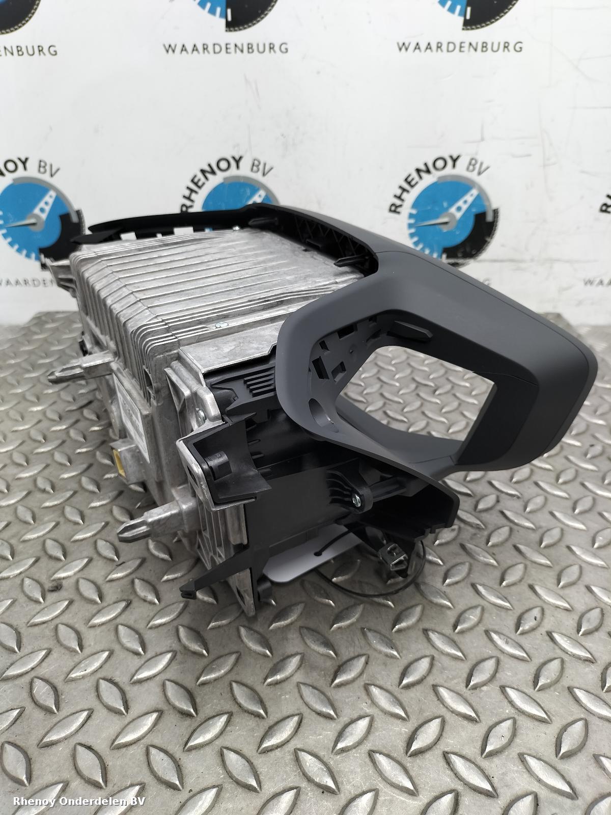 View Auto part KLOKKENPANEEL PEUGEOT 2008 2022