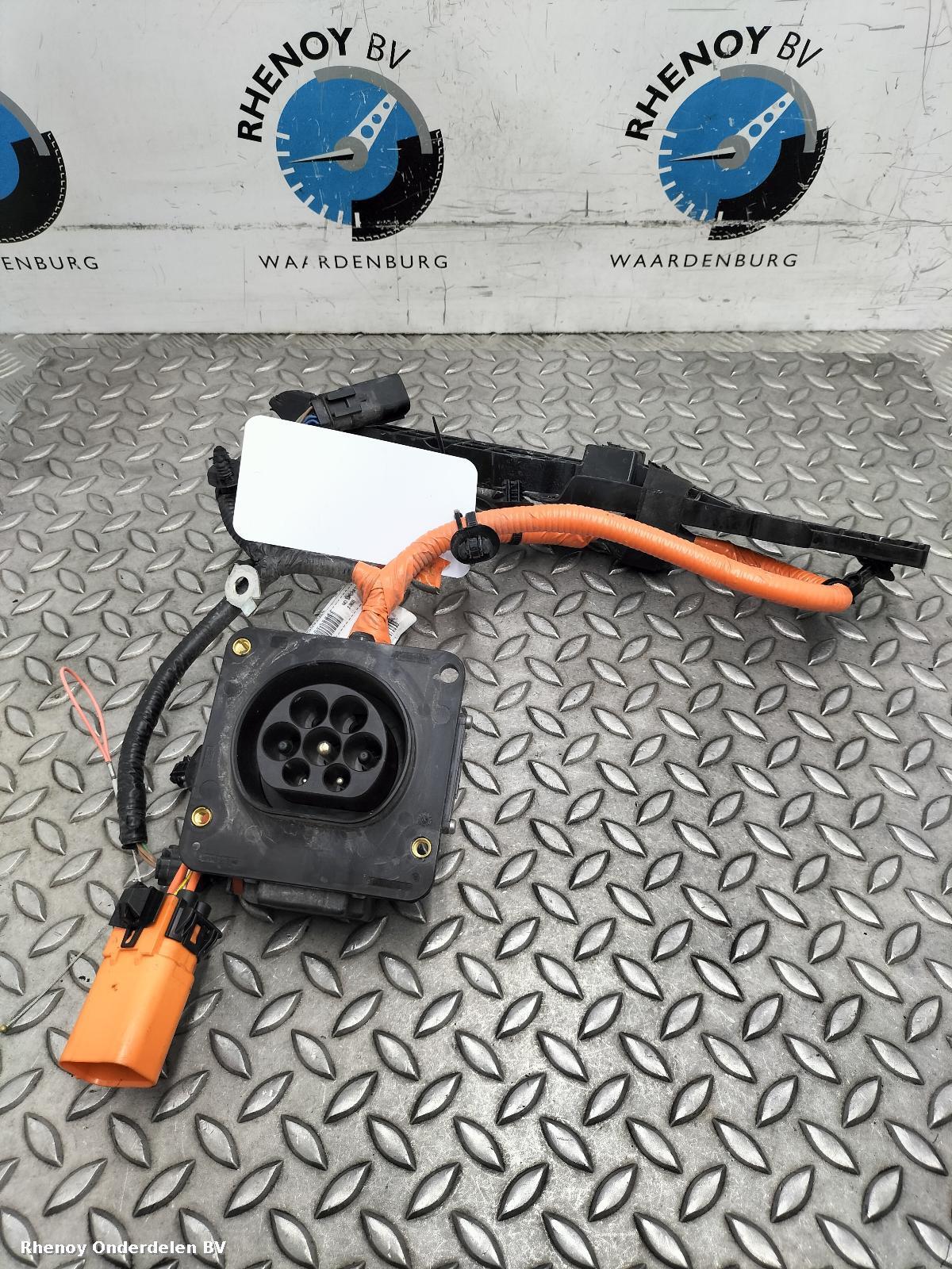 Bekijk Auto-onderdeel EV_HIGH_VOLTAGE_BOX_CONNECTOR FORD KUGA 2025