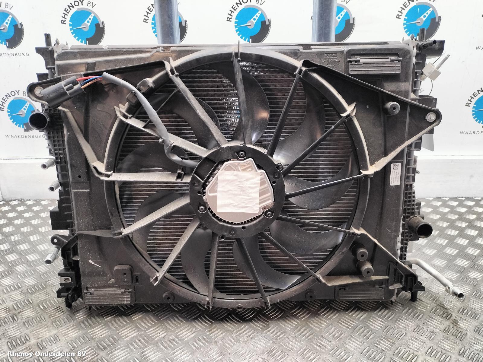 Bekijk Auto-onderdeel KOELERPAKKET FORD KUGA 2025