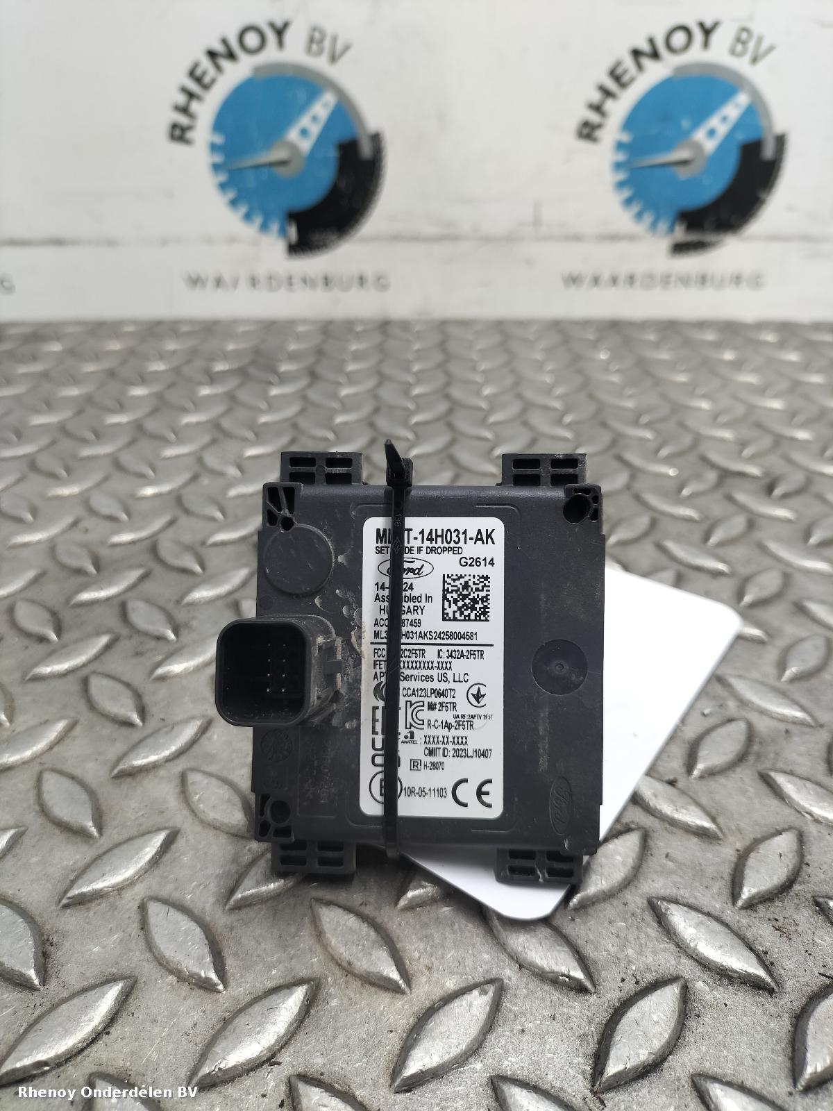 Bekijk Auto-onderdeel SENSOR RADAR FORD KUGA 2024