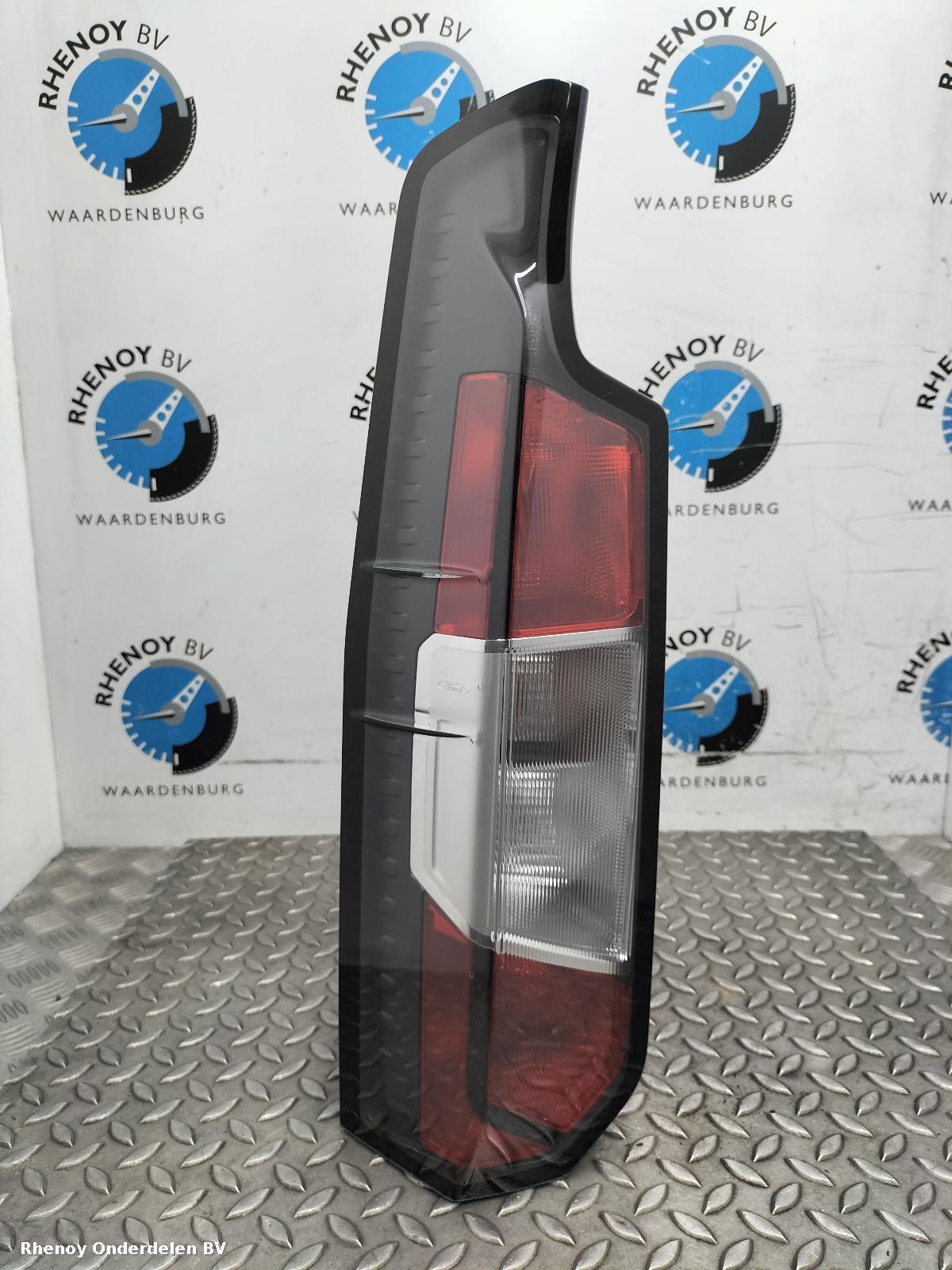 Bekijk Auto-onderdeel ACHTERLICHT L FORD TRANSIT COURIER 2024