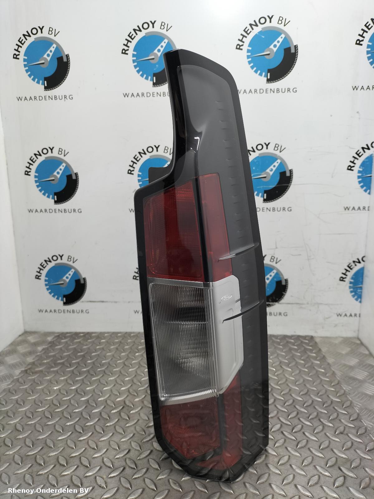 Bekijk Auto-onderdeel ACHTERLICHT R FORD TRANSIT COURIER 2024