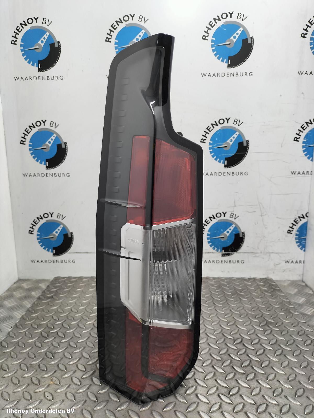 Bekijk Auto-onderdeel ACHTERLICHT L FORD TRANSIT COURIER 2024