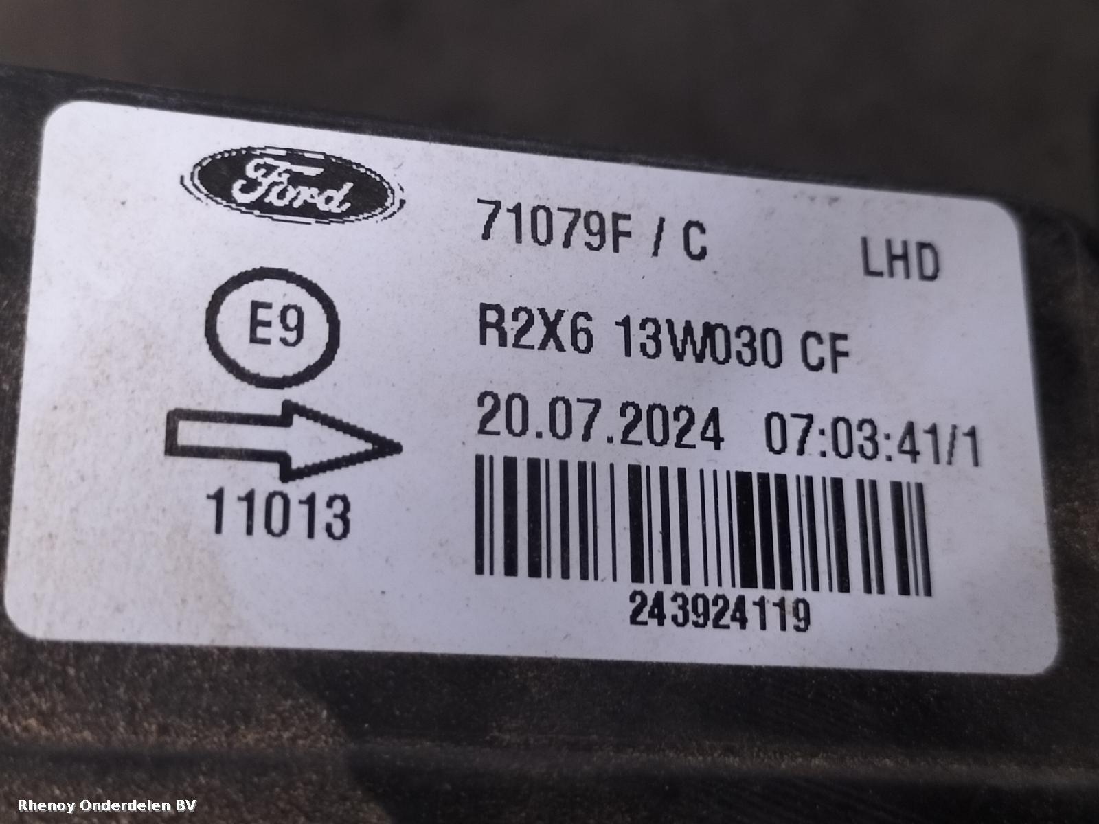 View Auto part VOORKOP COMPLEET FORD TRANSIT COURIER 2024