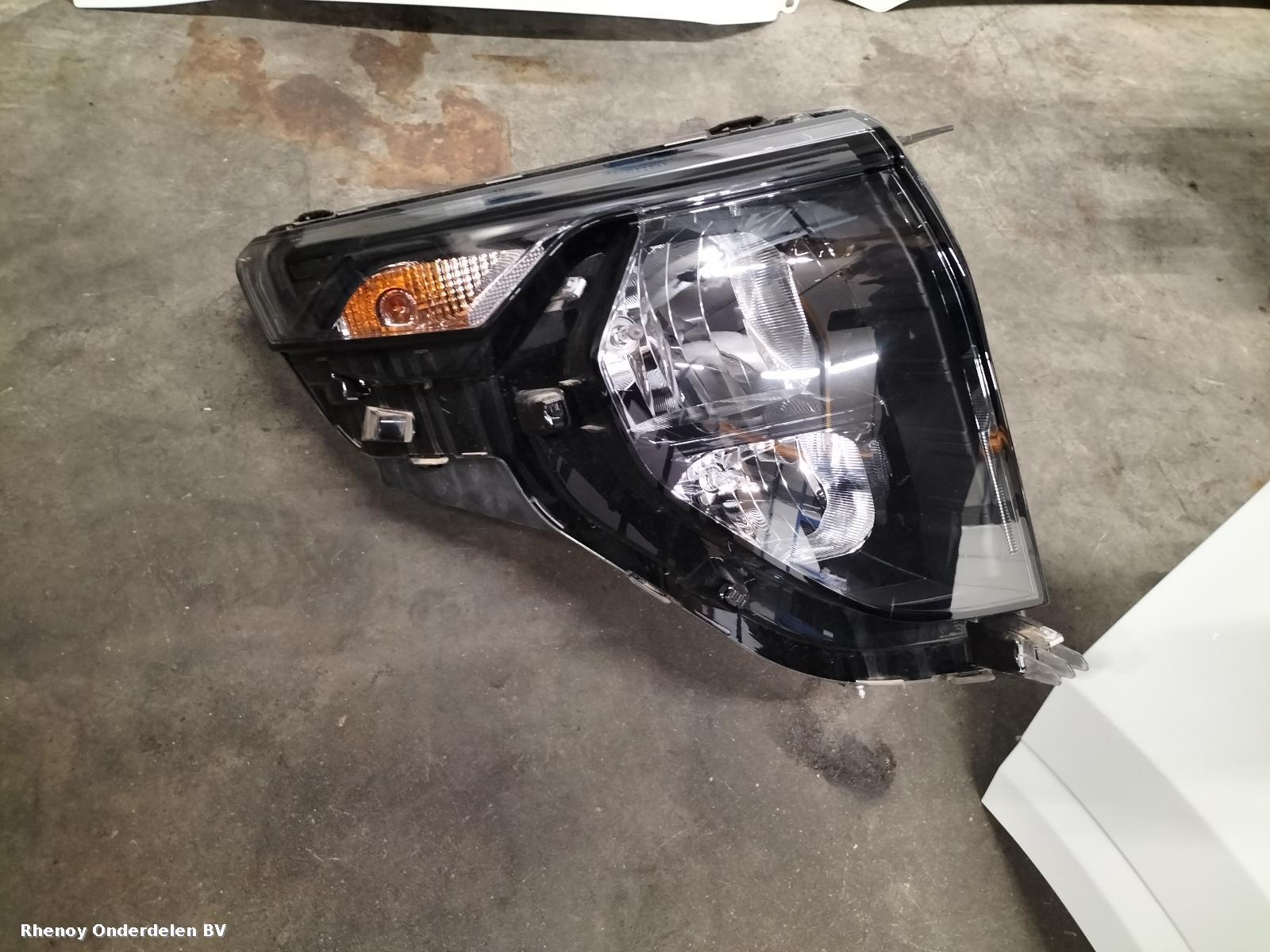 View Auto part VOORKOP COMPLEET FORD TRANSIT COURIER 2024