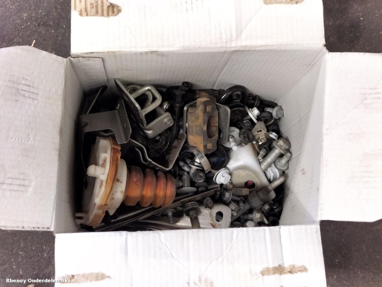 View Auto part VOORKOP COMPLEET FORD TRANSIT COURIER 2024