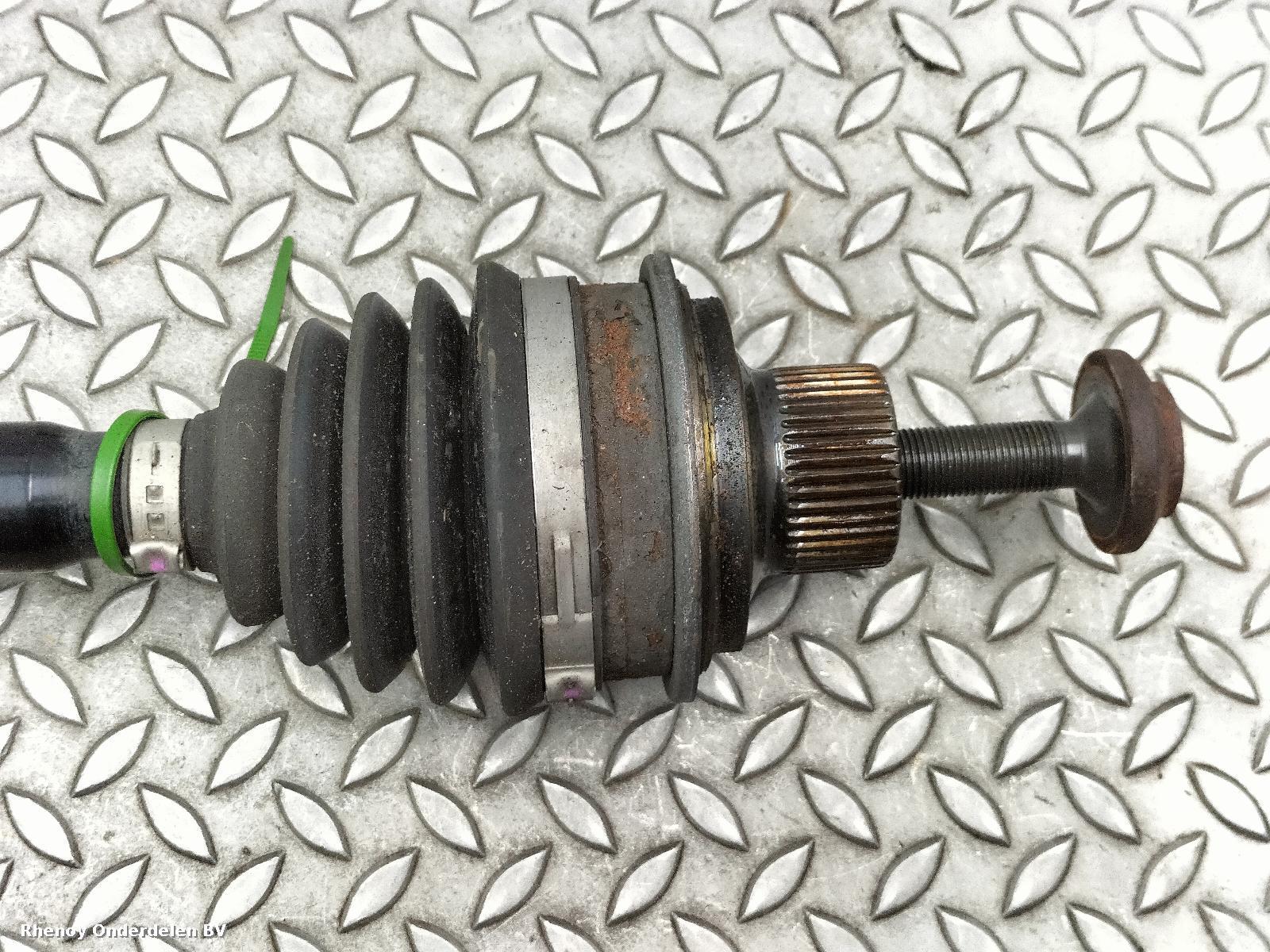 View Auto part AANDRIJFAS L AUDI A5 2020