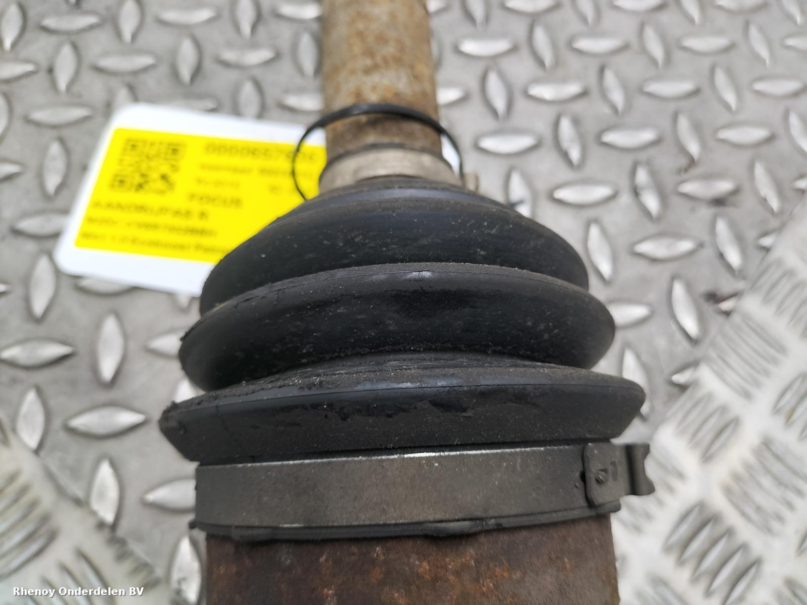 2015 FORD FOCUS AANDRIJFAS R View Auto part AANDRIJFAS R FORD FOCUS 2015