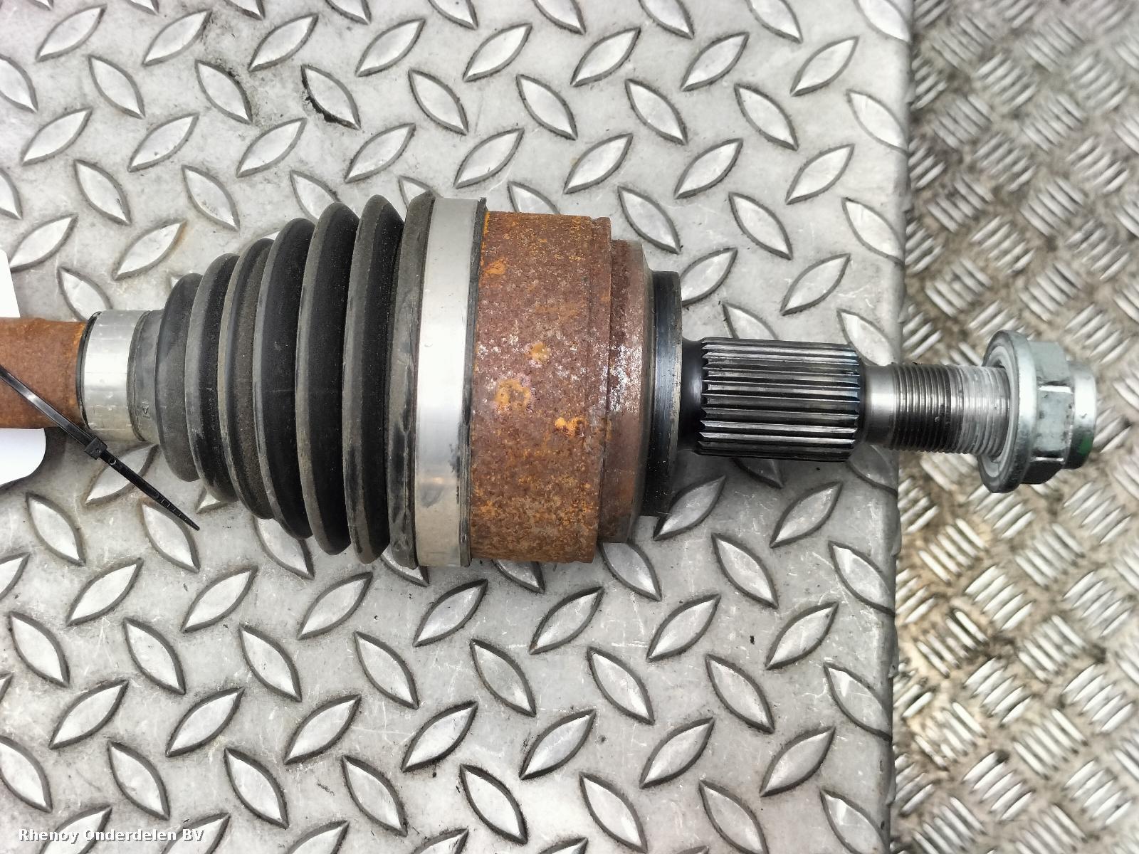 View Auto part AANDRIJFAS R FORD KUGA 2024