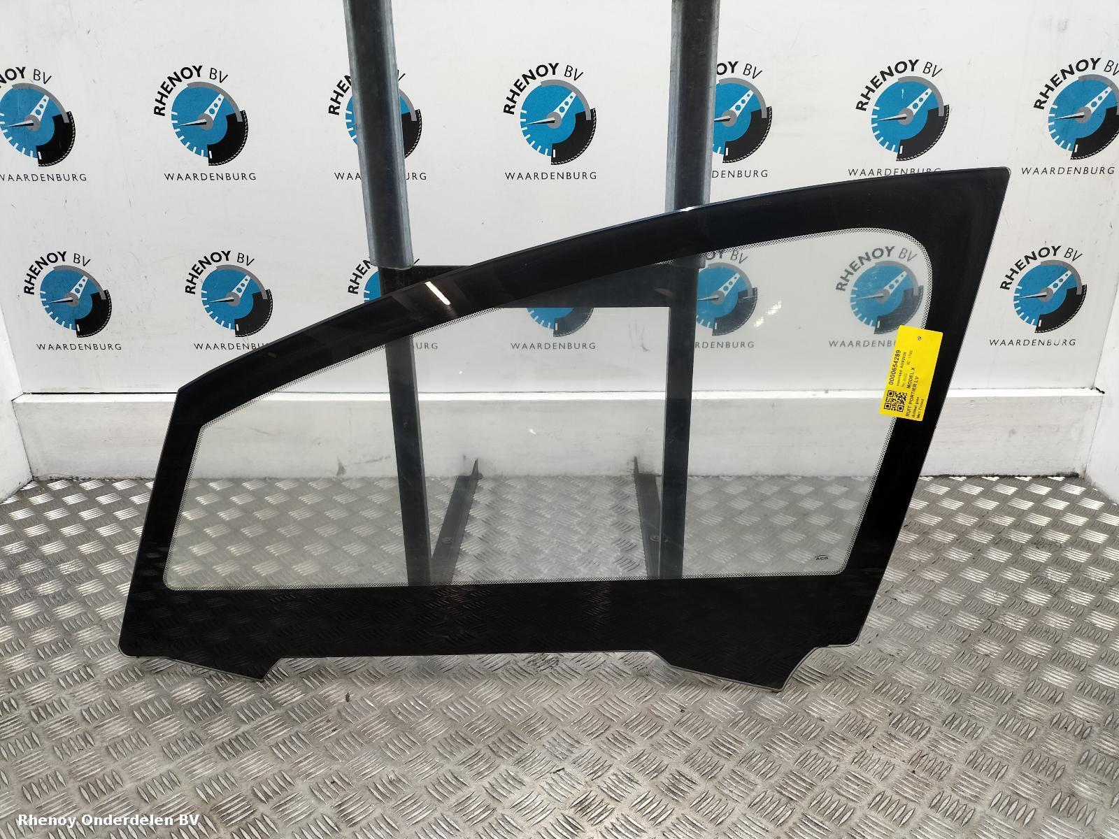 Bekijk Auto-onderdeel RUIT PORTIER LV TESLA MODEL X 2022