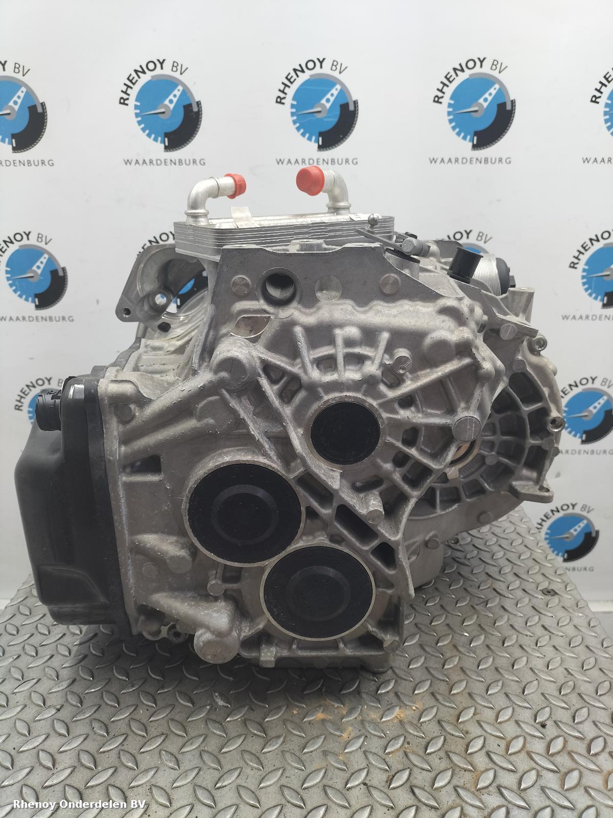 View Auto part TRANSMISSIE / VERSNELLINGSBAK FORD TOURNEO CONNECT 2023