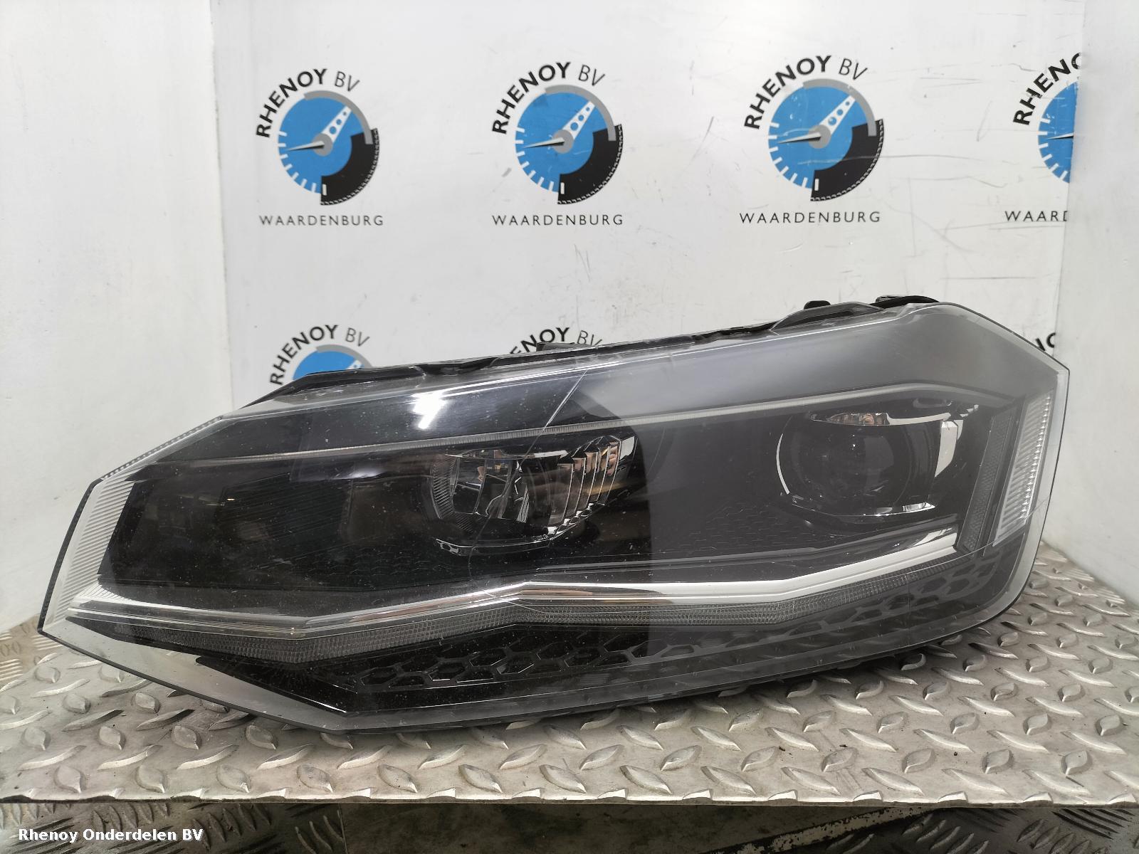 Bekijk Auto-onderdeel KOPLAMP L VOLKSWAGEN POLO 2020