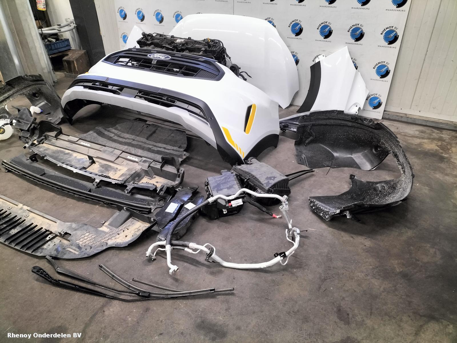 View Auto part VOORKOP COMPLEET FORD TRANSIT CUSTOM 2024