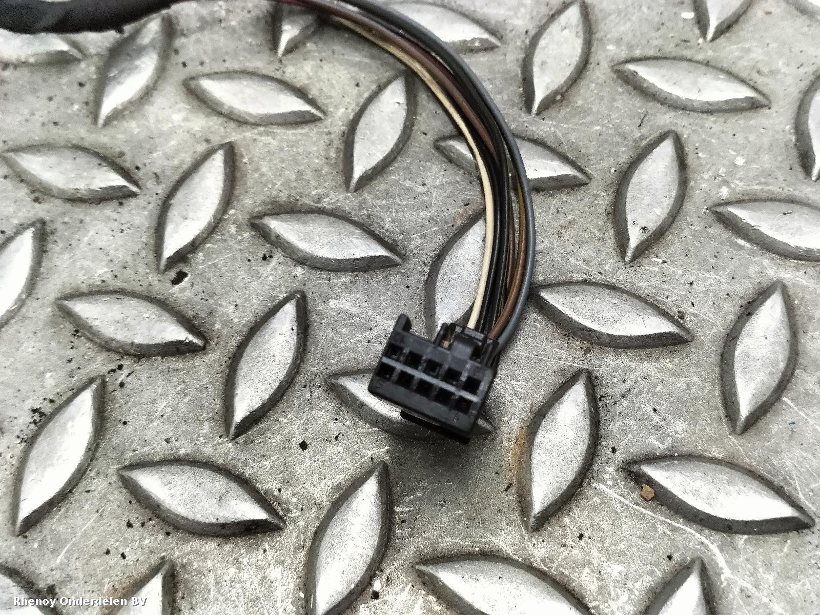 View Auto part SPIEGEL L MERCEDES C CLASS 2005