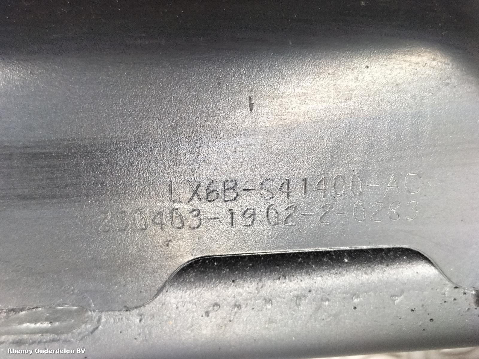 View Auto part BUMPERBALK ACHTER FORD KUGA 2023