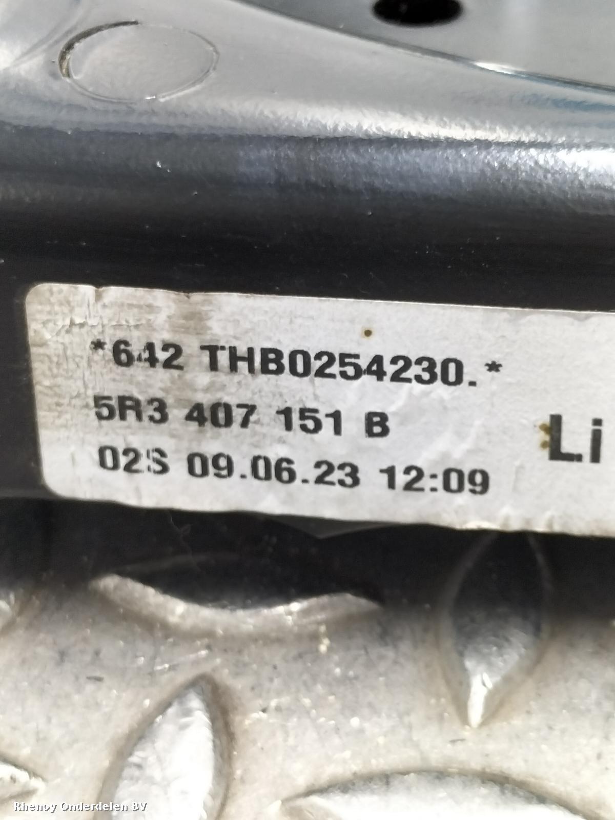 View Auto part DRAAGARM ONDER LV FORD TRANSIT CONNECT 2023