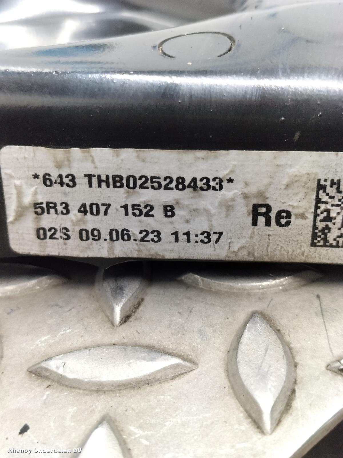 View Auto part DRAAGARM ONDER RV FORD TRANSIT CONNECT 2023