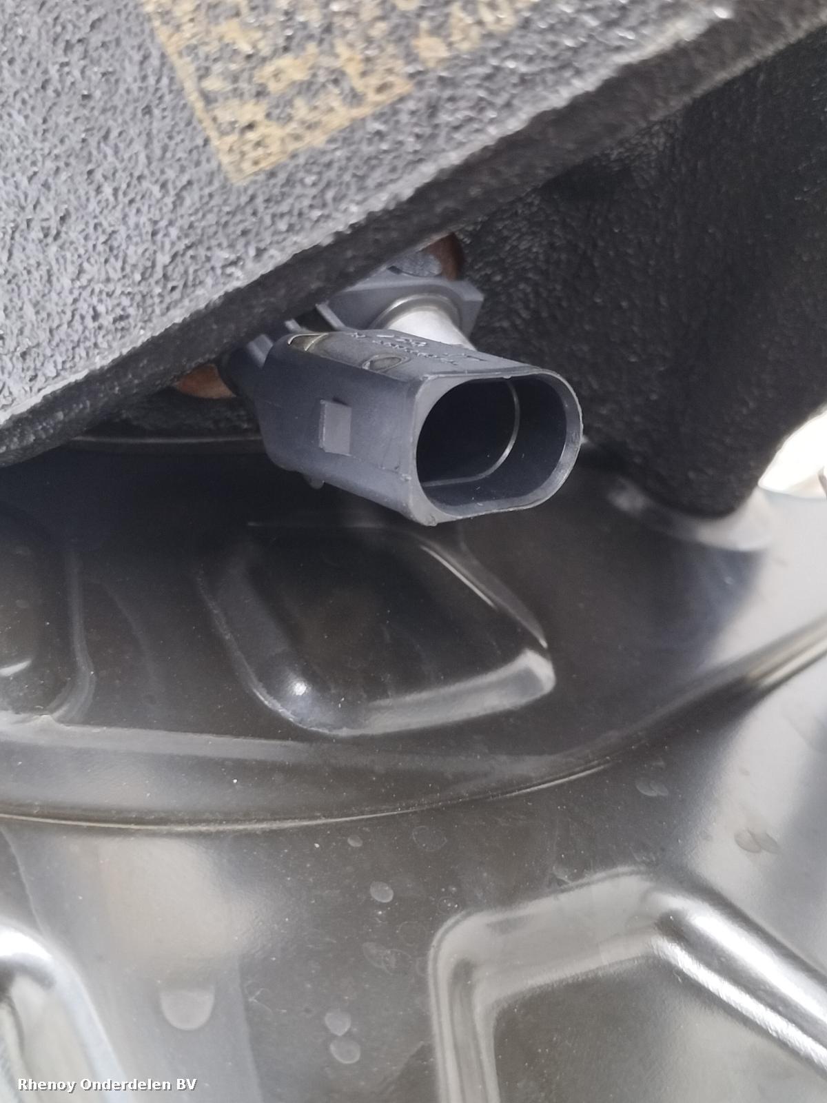 View Auto part RF Hub/Stub Axle Assembly FORD TRANSIT CONNECT 2023