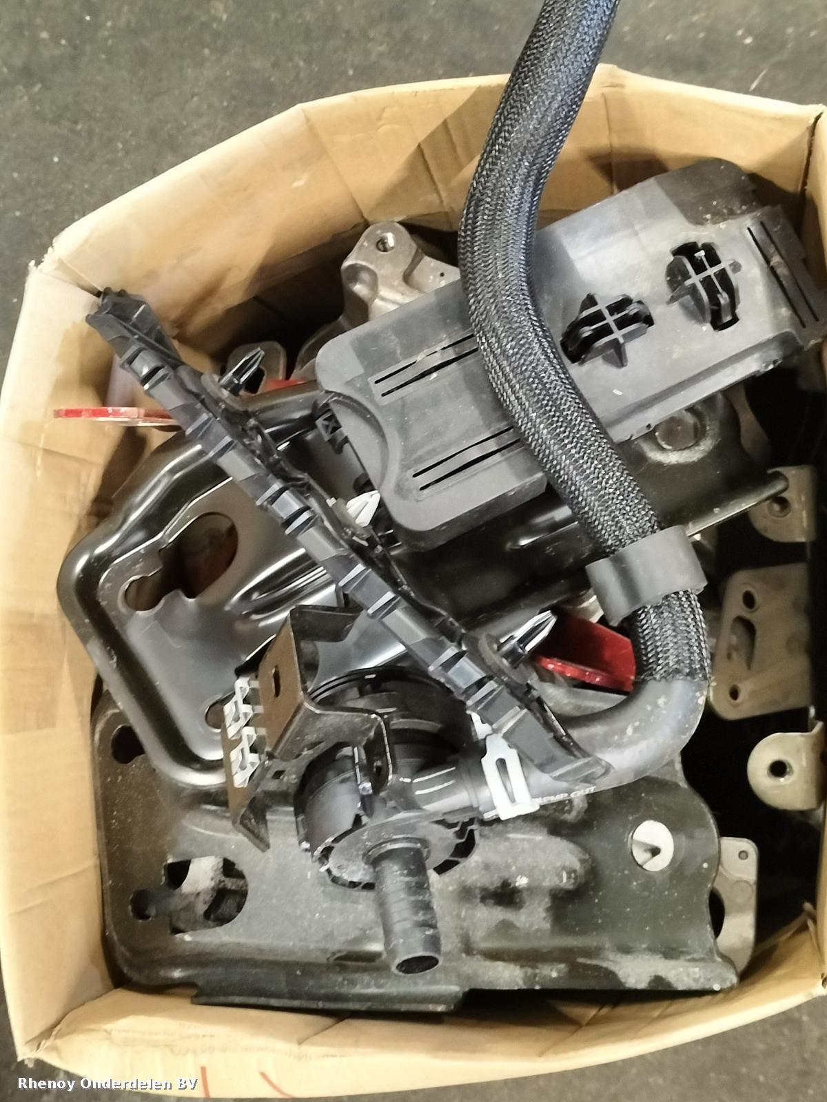 2023 FORD KUGA VOORKOP COMPLEET View Auto part VOORKOP COMPLEET FORD KUGA 2023