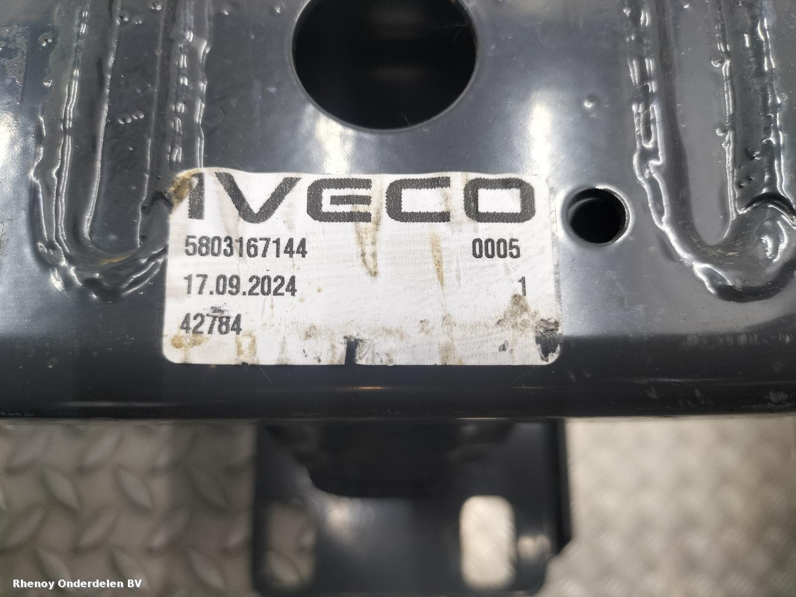 View Auto part VOORBUMPER BALK IVECO DAILY 2024