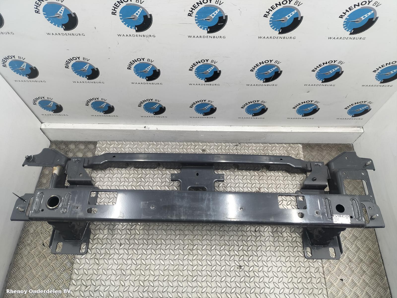 View Auto part VOORBUMPER BALK IVECO DAILY 2024
