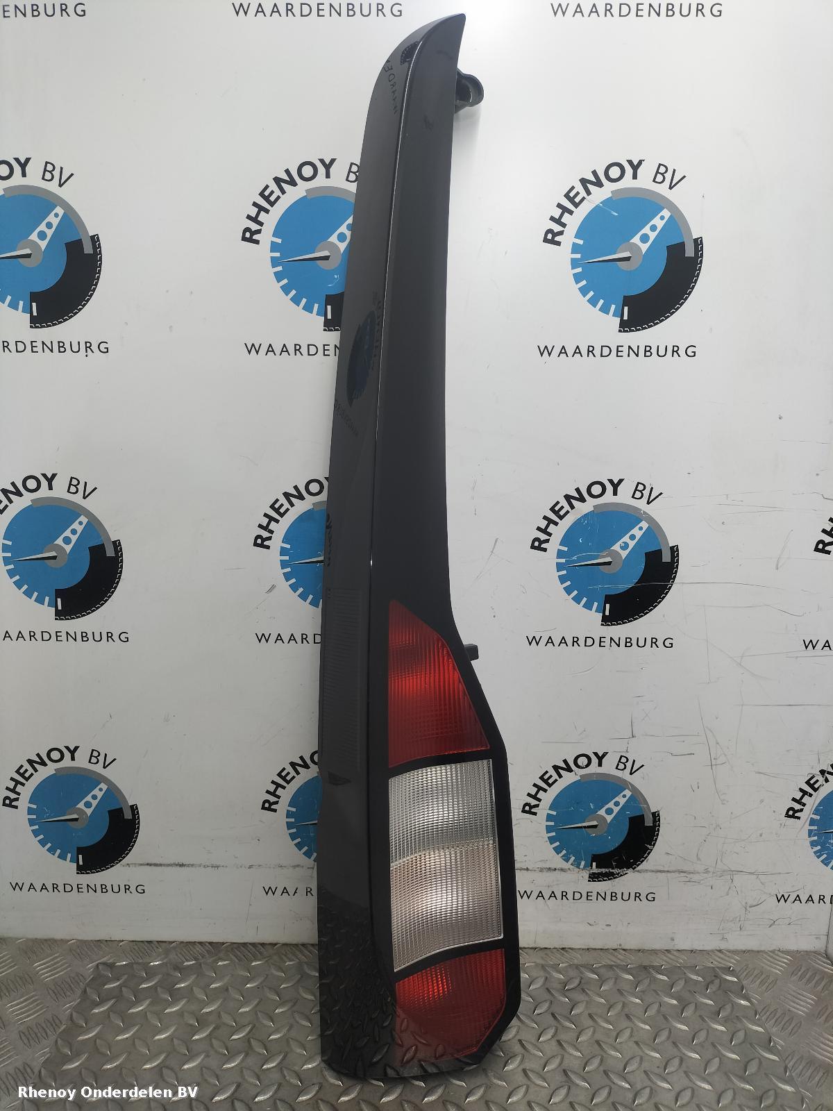 Bekijk Auto-onderdeel ACHTERLICHT L FORD TOURNEO CONNECT 2023