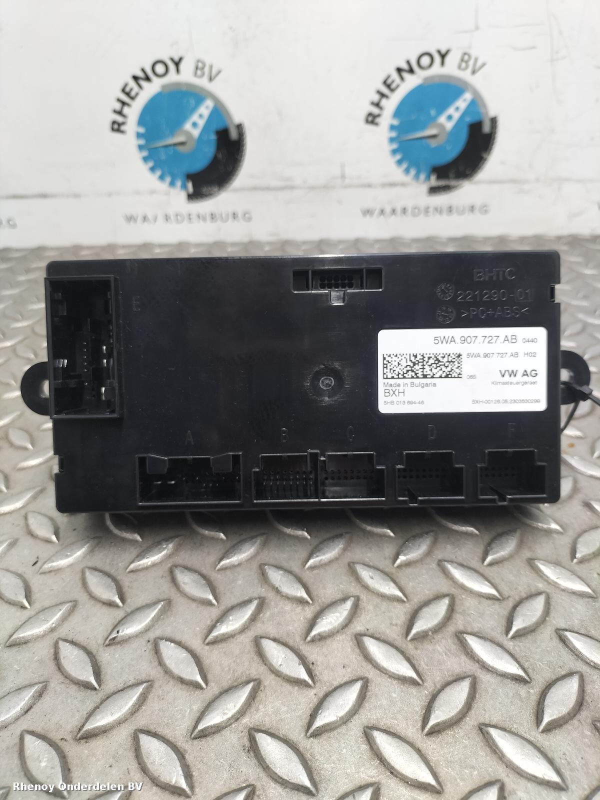 Bekijk Auto-onderdeel COMPUTER ECU FORD TOURNEO CONNECT 2023