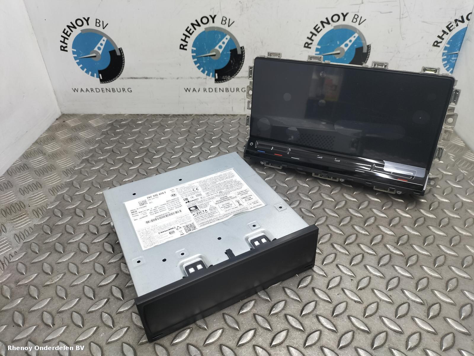 Bekijk Auto-onderdeel NAVIGATIE FORD TOURNEO CONNECT 2023