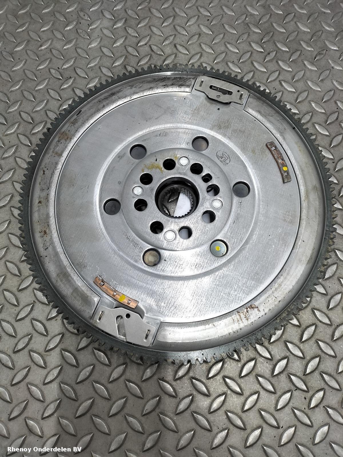 2020 BMW X1 VLIEGWIEL / KOPPELING View Auto part VLIEGWIEL / KOPPELING BMW X1 2020