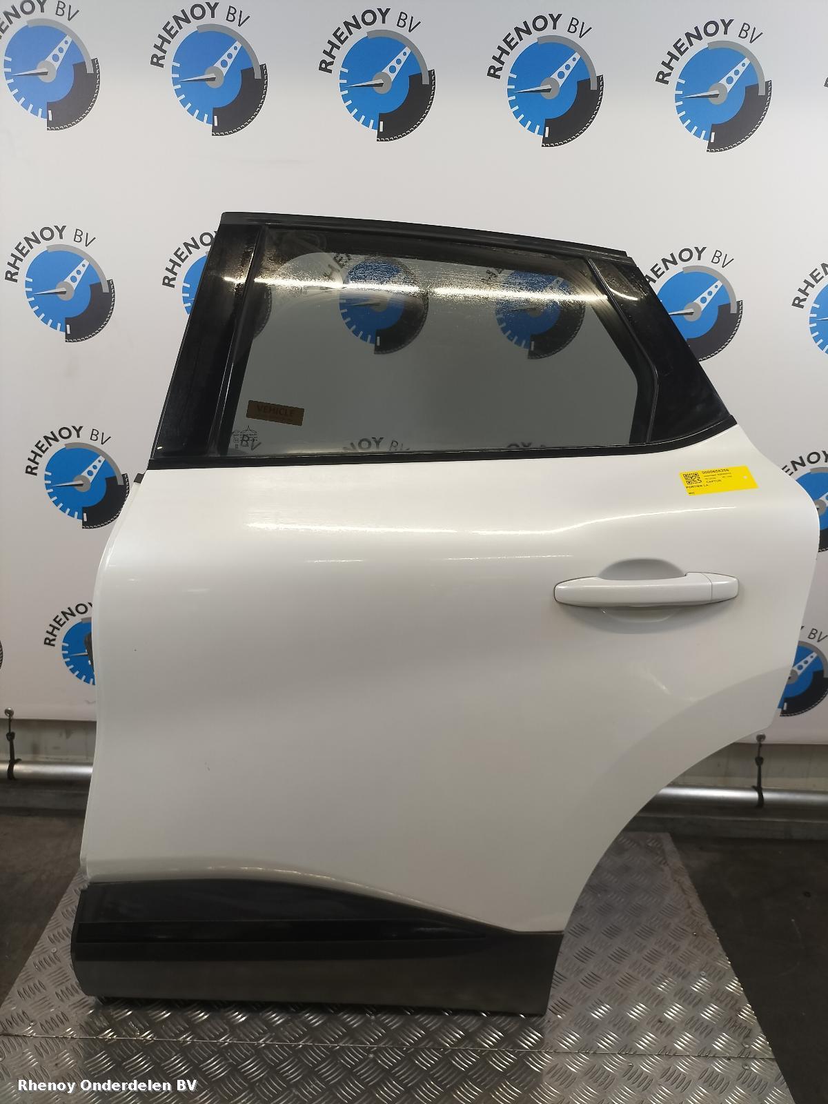 Bekijk Auto-onderdeel PORTIER LA  RENAULT CAPTUR 2024
