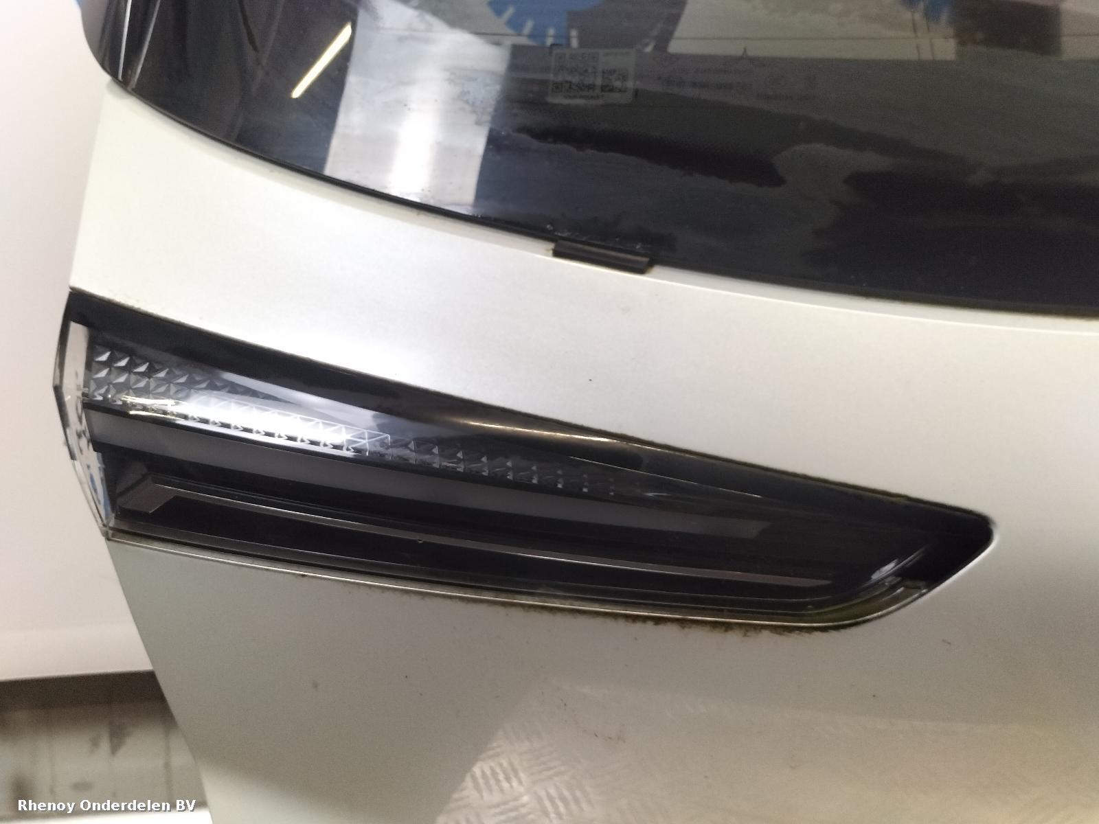 Bekijk Auto-onderdeel ACHTERLICHT L RENAULT CAPTUR 2024